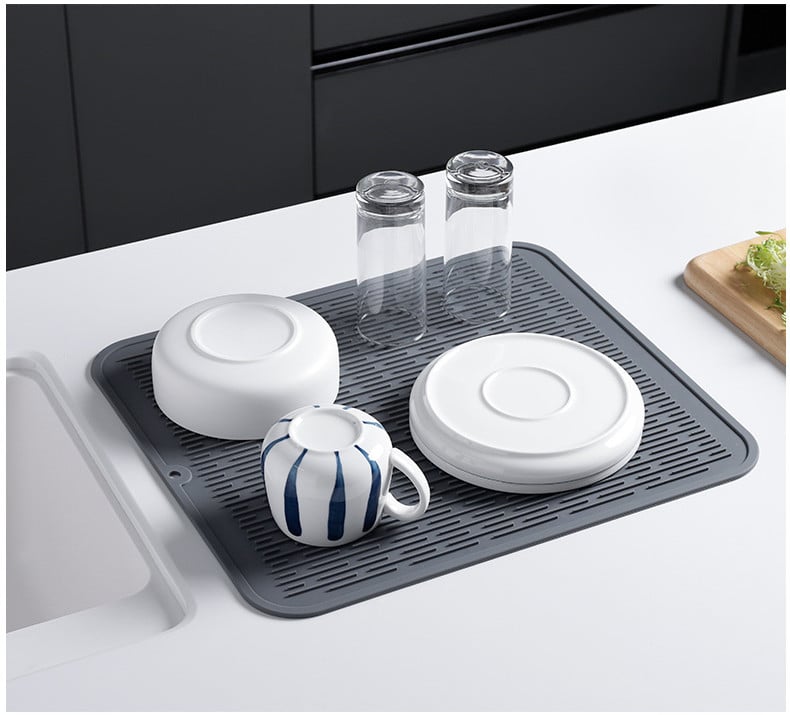 Large Non-Slip Gray Silicone Insulation Mat for Dining